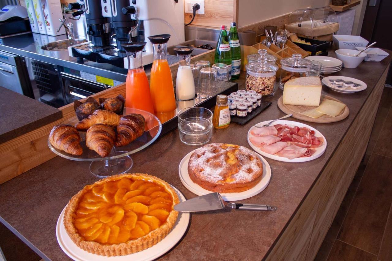 Bed and Breakfast Garni Le Grigne Barzio Exterior foto